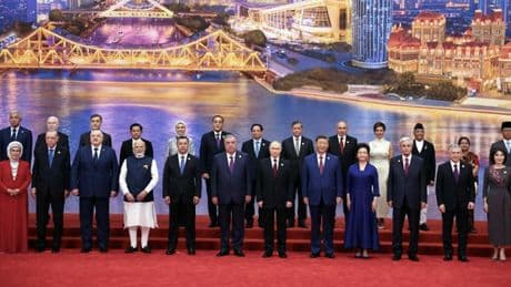 Putin e Modi alla corte di Xi, in Cina il summit d?Oriente. Disgelo tra l?India e il Dragone