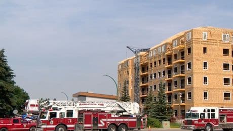 Saskatoon neighbours recall loud crash following fatal crane incident