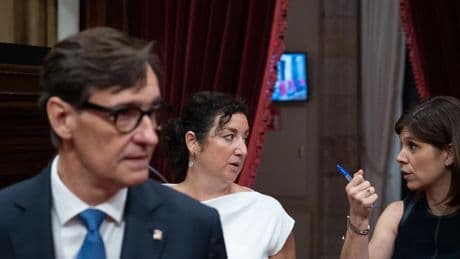 Moncloa pacta hoy con Illa una financiación singular para Cataluña pese a los barones del PSOE críticos con la cesión y con el rechazo del PP