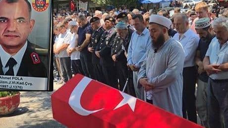Kanserden ölen uzman jandarma, askeri törenle toprağa verildi