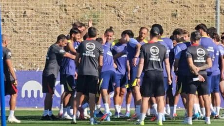 A Baena le cayeron dos 'recibimientos', marca de la casa, en el Atlético