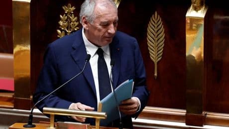 Chute du gouvernement Bayrou : la France “est repartie pour un tour de manège”