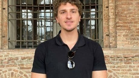 Angelo Martiniello a 24 anni è il professore più giovane della provincia di Padova: «Capita che qualcuno mi confonda per uno studente»