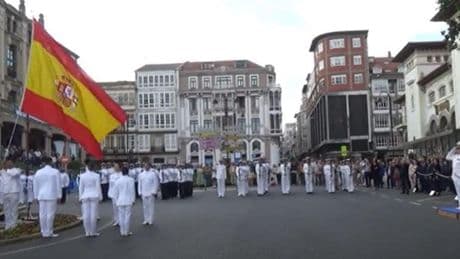 El Supremo anula la condena al sindicalista que gritó en un acto militar :"Hay que prenderle fuego a la puta bandera"
