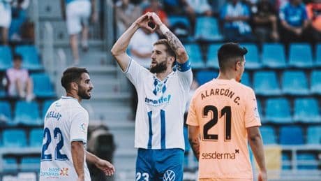 CD Tenerife: Renovaciones y el adiós de once para la nueva plantilla