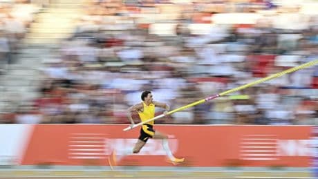Armand Duplantis, sırıkla atlamada 13. kez dünya rekoru kırdı!