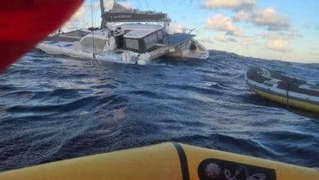 Voile : «On a dû quitter le navire avec notre radeau de survie», la championne olympique Charline Picon secourue en mer