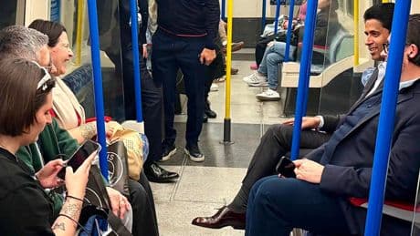 Ligue des champions : Nasser Al-Khelaïfi aperçu dans le métro londonien à la veille de la demi-finale aller du PSG face à Arsenal