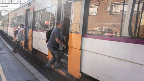 Rodalies sufre otro fin de semana de interrupciones y retrasos a un mes de iniciar las obras de la R3