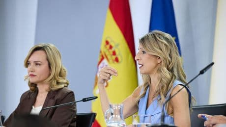 Sumar y PSOE llegan a un acuerdo para aprobar los permisos retribuidos de nacimiento y cuidados