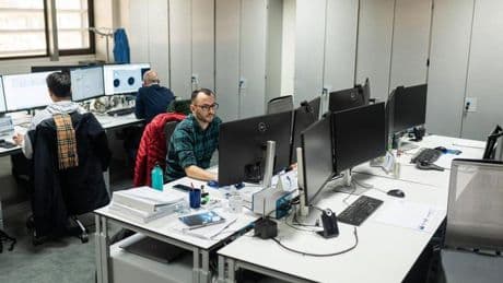 La fiebre 'techie' en las empresas remite y la demanda de informáticos cae un52%endosaños