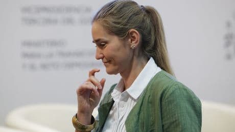 La derogación del 'decreto antiapagones' por el choque político hunde en Bolsa a las eléctricas