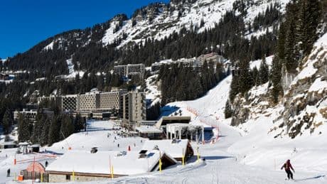 Furious taxi driver speeds off with David Lammy’s luggage at posh ski resort in row over £600 fare