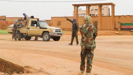 Au Mali, les paramilitaires russes d’Africa Corps se déploient et subissent leur première défaite