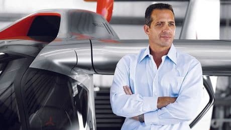 Schweizer Alpen: Chef von ICON Aircraft Hawkins stirbt bei Fallschirmsprung