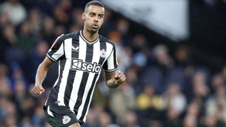 ’Liverpool en Arne Slot willen ook voor ex-Willem II-spits Aleksander Isak meer dan 100 miljoen betalen’