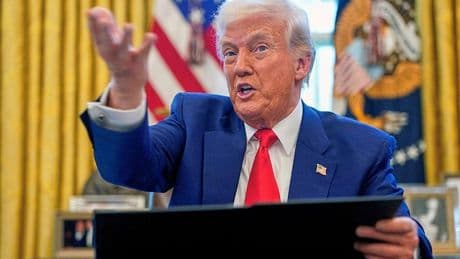 Donald Trump'ın ekonomi politikaları dünyayı sarsıyor: Altın rekor kırıyor, Türk Lirası düşüşte!