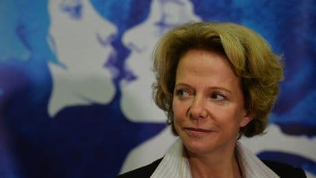 Législative partielle de Paris : l'ex-ministre Frédérique Bredin candidate du PS face à Dati et Barnier