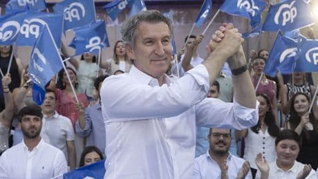 El PP &#039;secunda&#039; las protestas de los médicos al incluir en su ponencia política la reducción de las guardias &quot;maratonianas&quot;
