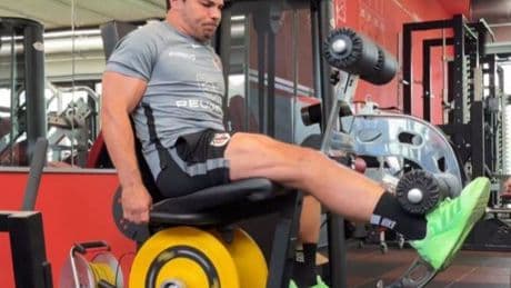 Rugby : en vidéo, les images spectaculaires d’Antoine Dupont sollicitant son genou opéré