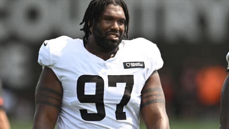 Jets take flier on defensive lineman Jowon Briggs in trade with Browns