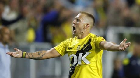 Mohamed Ihattaren debuteert met assist bij Fortuna, maar Lewis Holtby steelt de harten namens winnend NAC