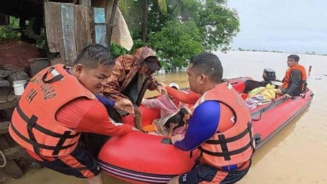 Tropical storm adds to Philippines' weather toll with 25 dead and 278,000 evacuated this week