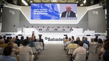 Sabadell acelera en el Ibex tras confirmar BBVA que sigue con la opa