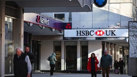 Major bank moves to attract rich customers with ‘VIP experience’