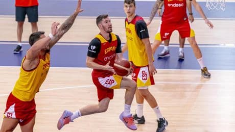 Santi Aldama y Darío Brizuela, novedades en el entrenamiento de España