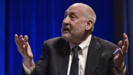 "Ils possèdent l'équivalent de 30% du PIB français": 7 prix Nobel d'économie (principalement américains) encouragent la France à adopter un impôt sur les milliardaires