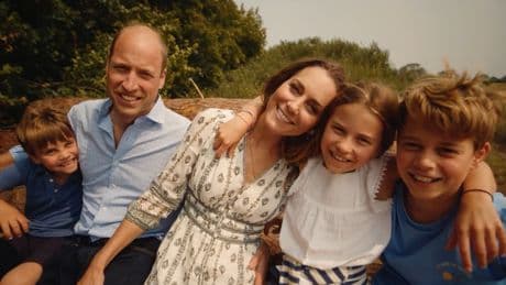 Los príncipes de Gales pillados en un exclusivo destino durante sus vacaciones privadas