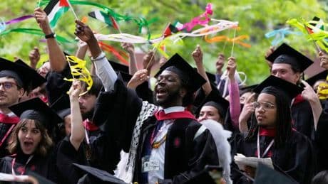 USA: „Wir heißen Studenten aus aller Welt willkommen“ – Harvard feiert sich selbst und bietet Trump die Stirn