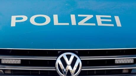 Schwaben: Motorrad prallt gegen Auto - 22-Jähriger stirbt