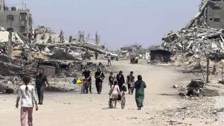 Más de 200 antiguos embajadores y altos cargos de la UE reclaman suspender el acuerdo comercial con Israel por Gaza