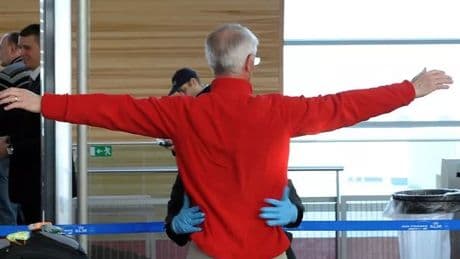 Travellers at UK airport warned as scanners mistake food item for 'dangerous device'