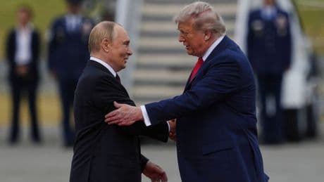 Trump-Putin-Gipfel in Alaska - Es geht um Leben und Tod, aber Stimmung ist gelöst