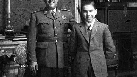 Arturito Pomar, utilizado por  el franquismo, temido por los soviéticos y por Fischer, y presa en su final de la esquizofrenia