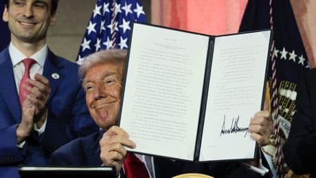 Trump signs order allowing forced hospitalization for homeless people