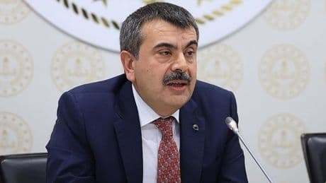 Okullarda yeni dönem! Bakan Tekin, kıyafetlerin nasıl olacağını açıkladı
