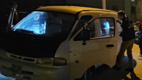 Dur ihtarına uymadı! Kaçarken polise çarptı