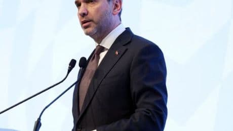 Bakan Bayraktar'dan Avrupa'daki elektrik kesintisine ilişkin açıklama