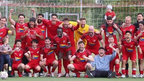 „Haben es etwas zu spannend gemacht“: Amern feiert nach turbulentem Sieg den Ligaverbleib