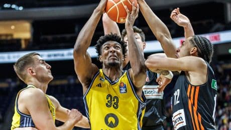 Basketball-Bundesliga: Center McCormack nimmt Abschied von Alba Berlin