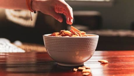 Healthy everyday snack found to 'lower cholesterol and improve heart health'