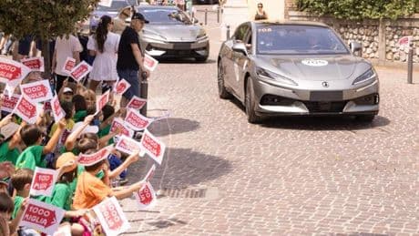 1000 Miglia Green, attraverso l’Italia alla scoperta dell’elettrica Denza Z9GT