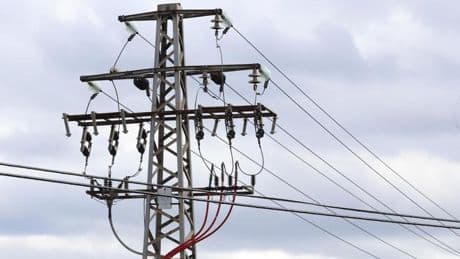 El precio de la luz cae este domingo a los 2,21 euros/MWh, su valor más bajo desde el apagón
