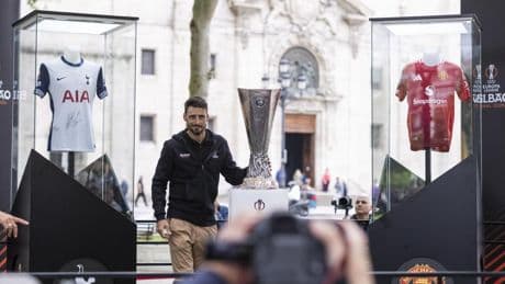 La valoración de Aduriz: "La temporada del Athletic es para sacarse el sombrero"