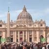 Mort du pape François : les fidèles réunis à Rome confient leur émotion