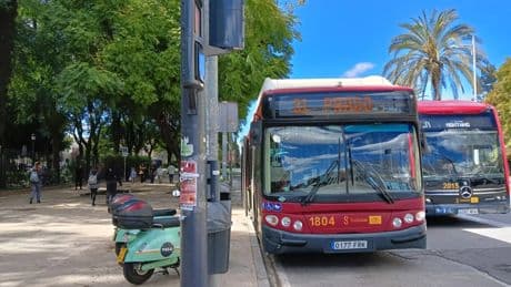 Tussam vuelve a desviar las líneas del Polígono Sur 24 horas después de que retomaran la normalidad
